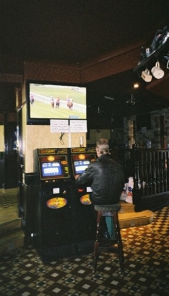 Pub_02